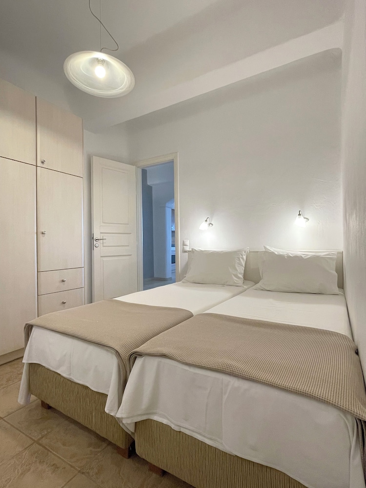 2 BEDROOMS, SUPERIOR, RESIDENCE