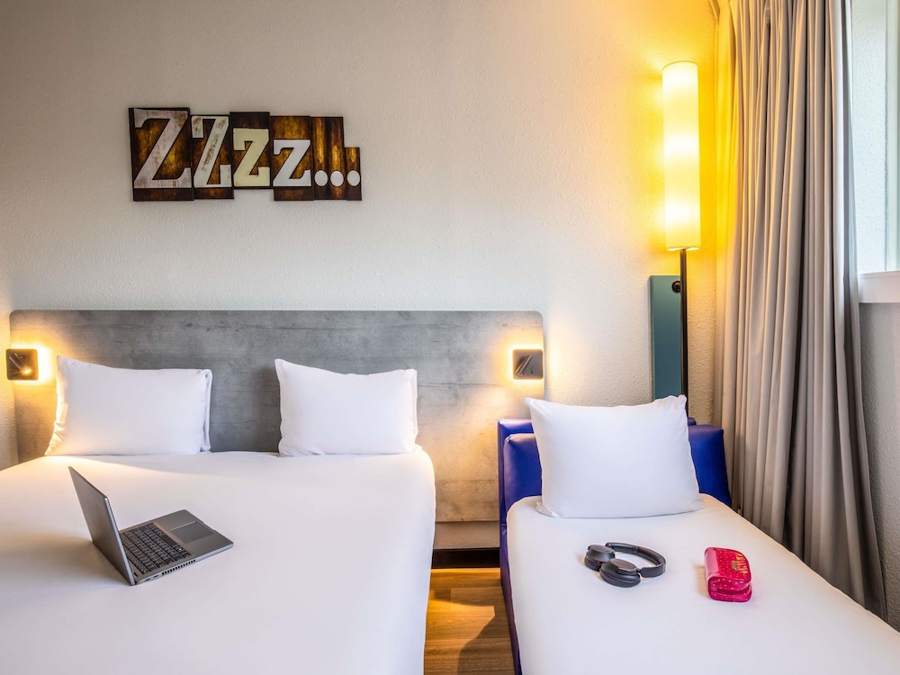 Ibis Budget Paris Porte De Montreuil 18/57