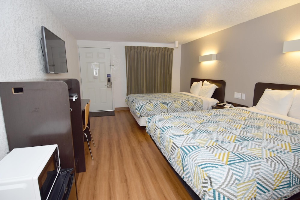 Motel6 Hamburg, NY 24/44
