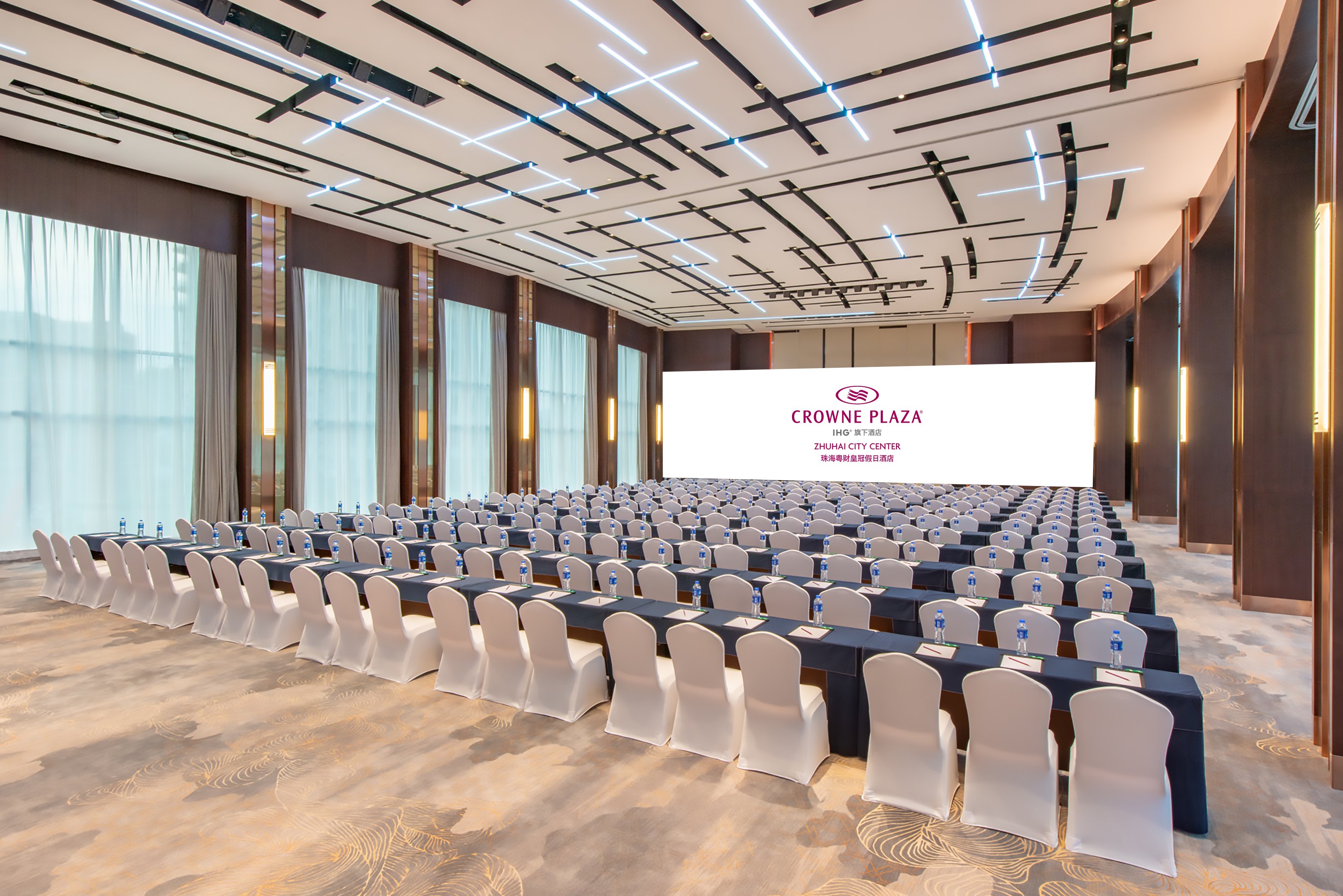 Crowne Plaza Zhuhai City Center 61/78