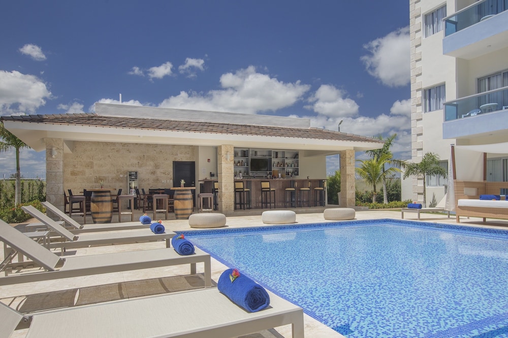 Whalaurban Punta Cana 55/56