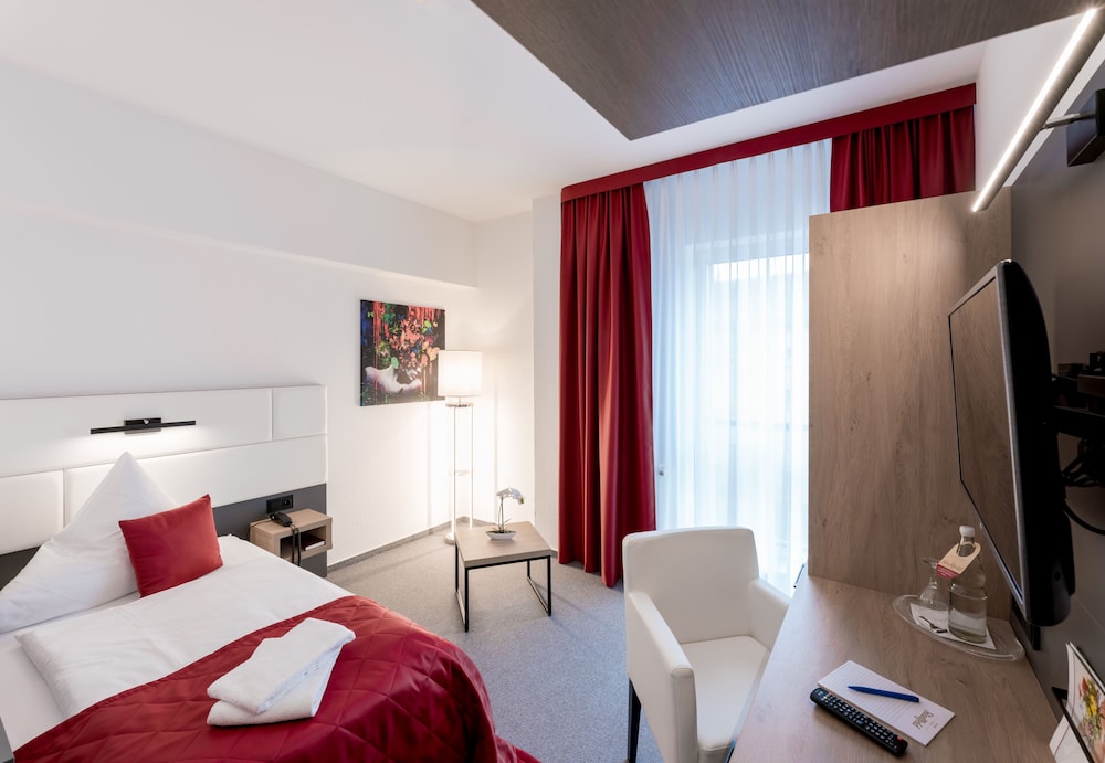 Hotel Stadtfeld 13/65
