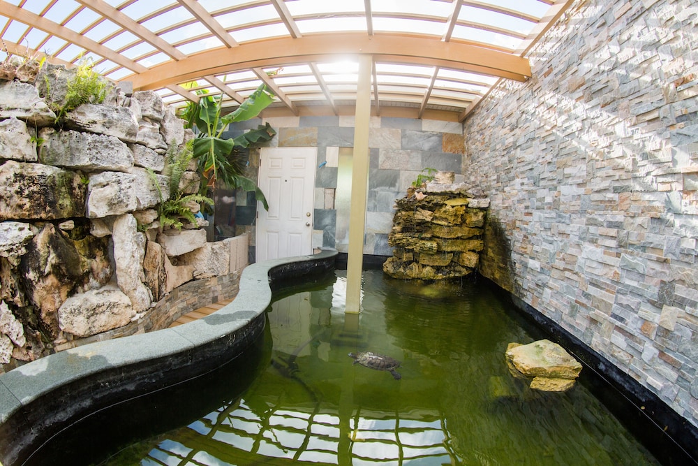 Kokomo Botanical Resort 23/50