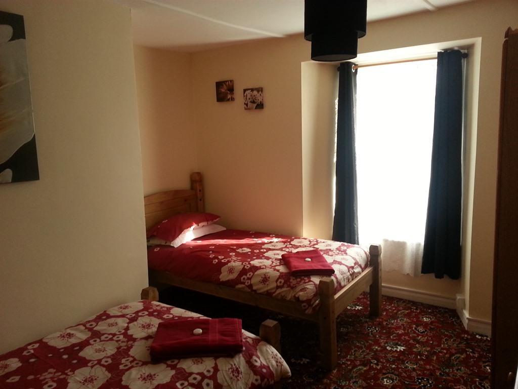 The Vyvyan Arms Hotel 2/5