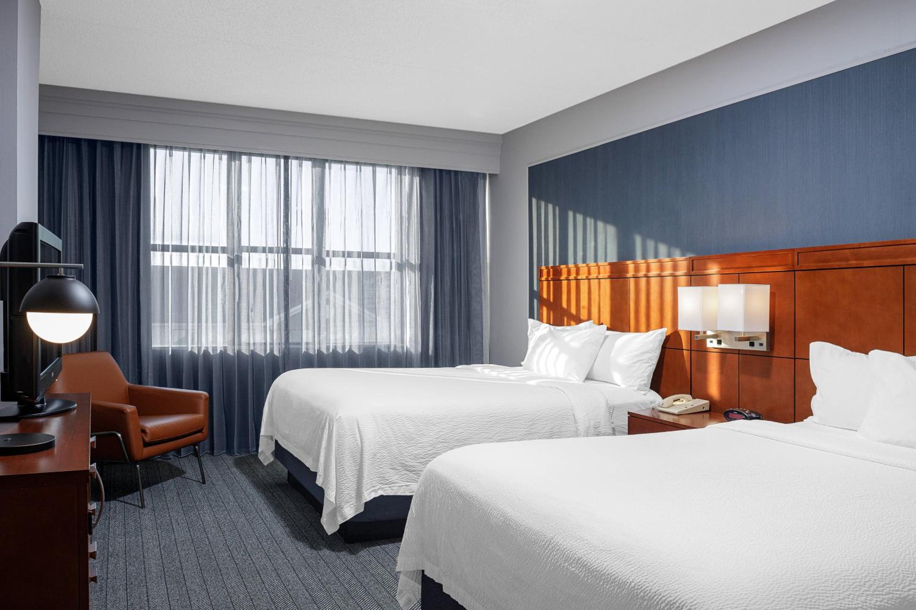 Room, Queen Bed, Accessible