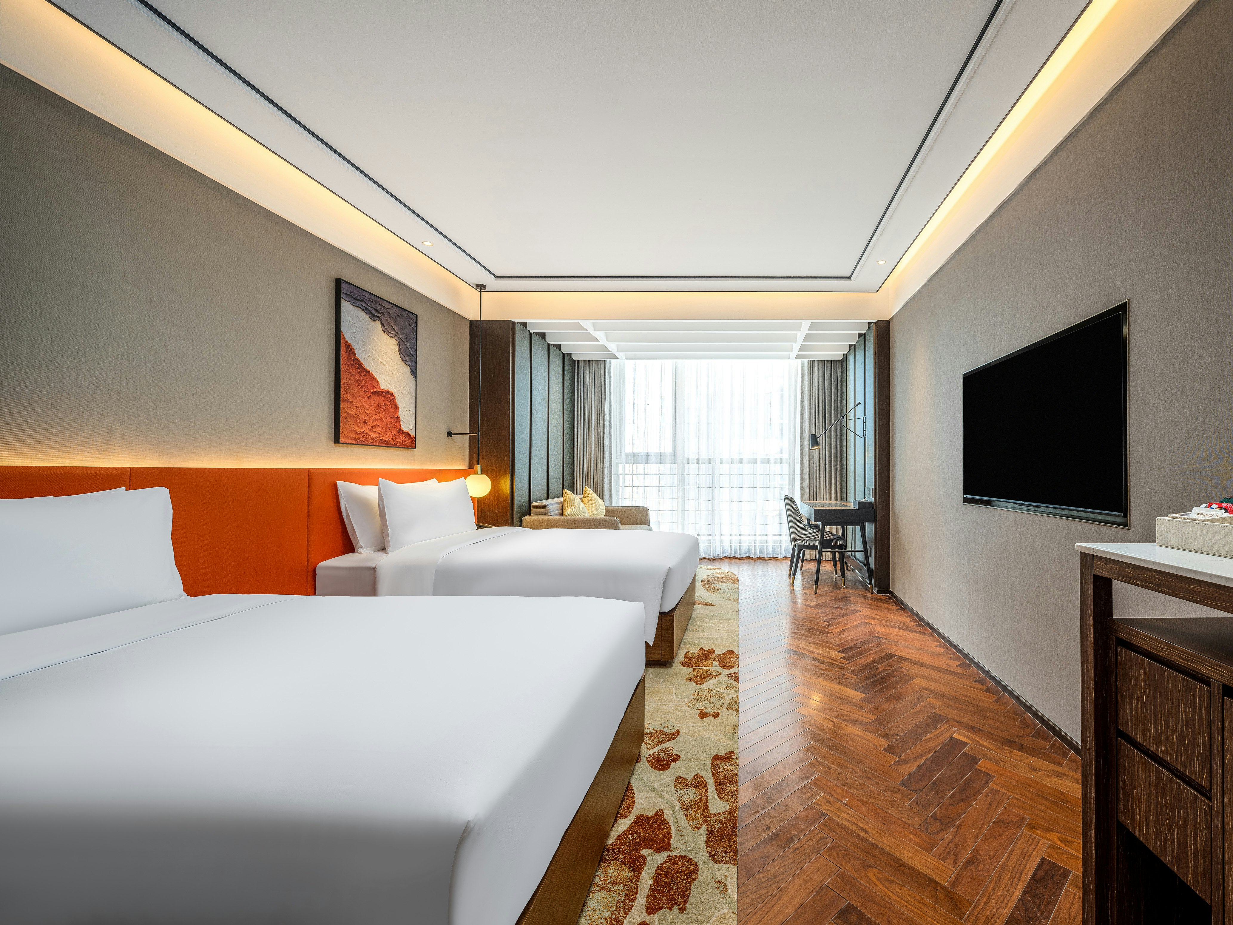 DELUXE, TWIN BEDS, SOFA