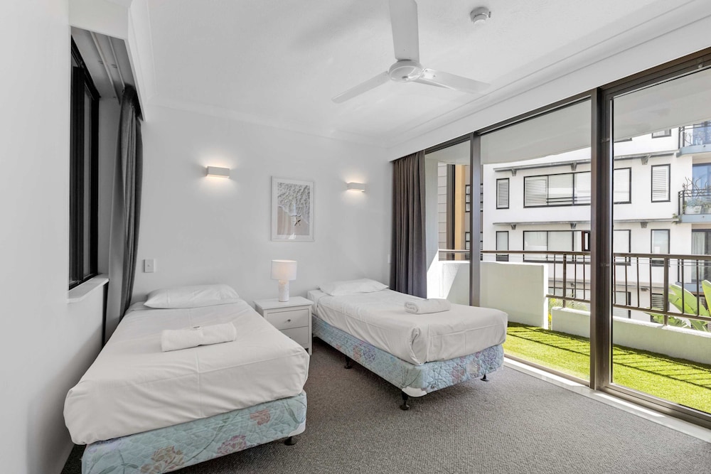 Pacific Resort Broadbeach 34/77