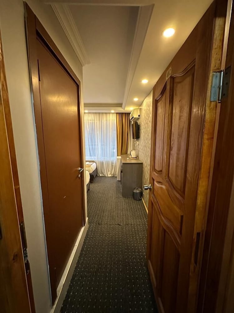 Idyllic Hotel Taksim 15/26