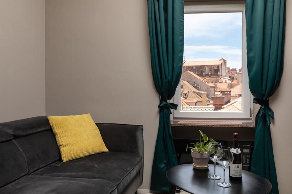 Shanti Dubrovnik 24/50