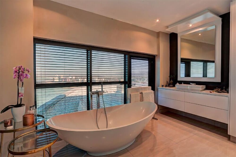 Ocean View Penthouse 34/41