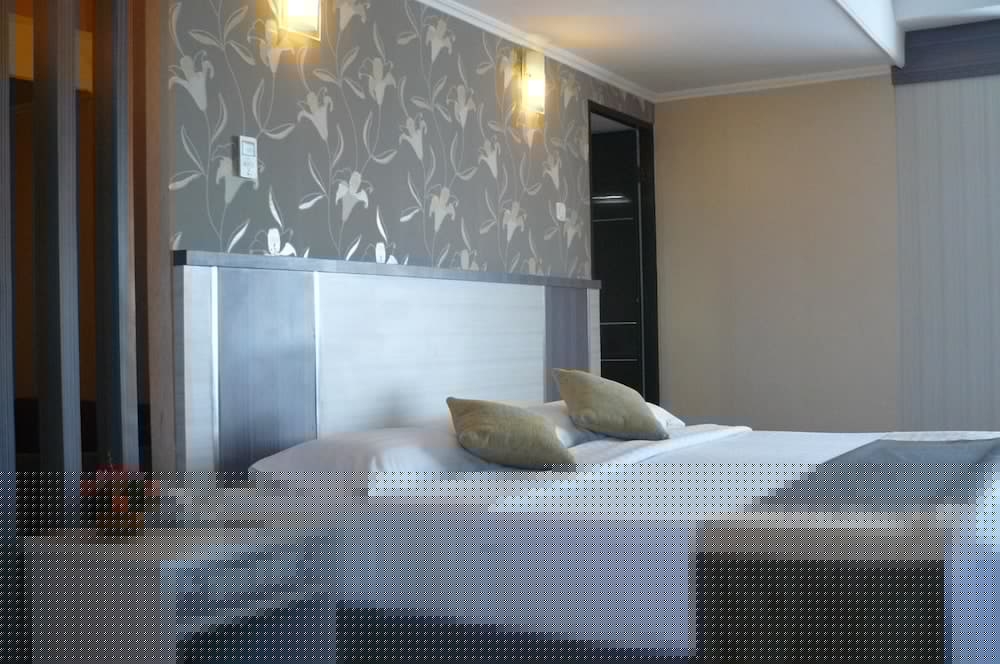 Hotel Oval Surabaya 13/28