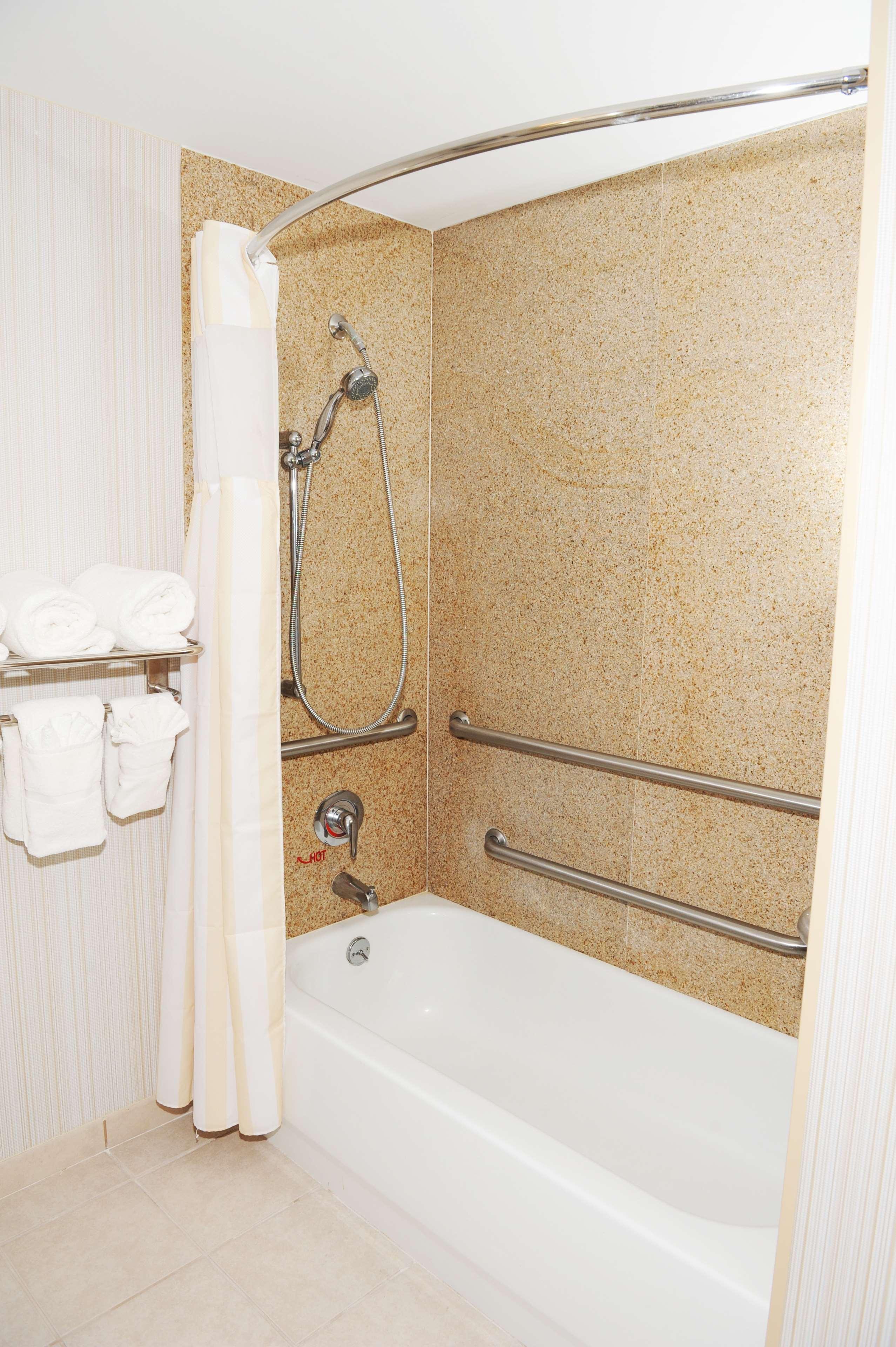 جناح جونيور بسرير كينج لذوي الإعاقة، Hilton Garden Inn West Monroe 3/4
