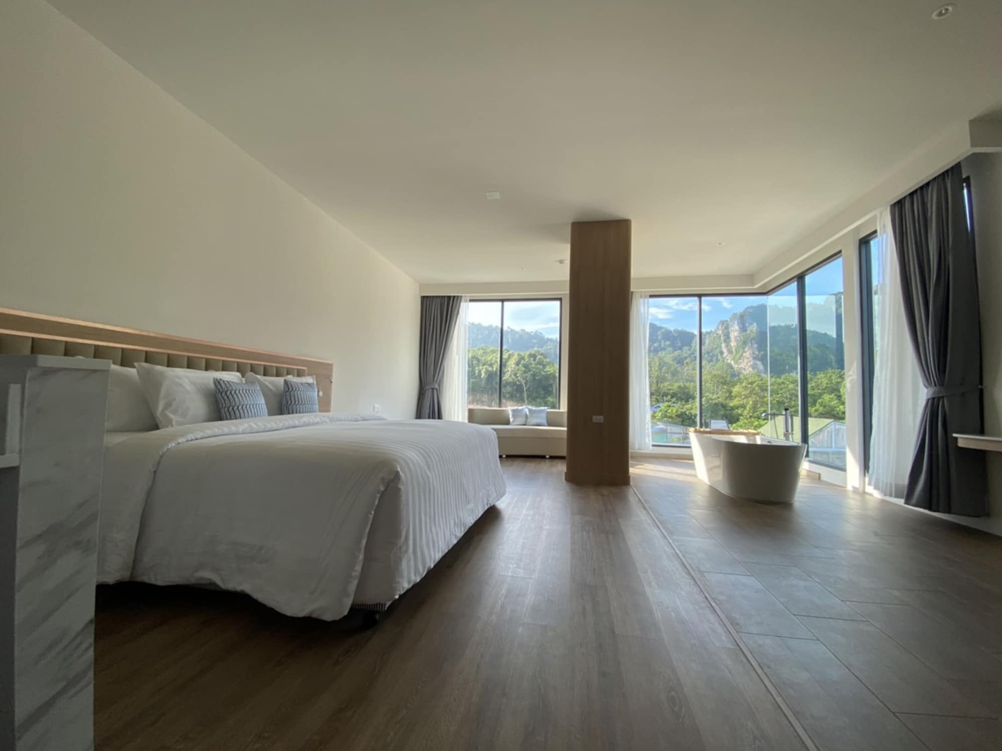 جناح جونيور بسرير كينج، Infinity Aonang Krabi 5/8