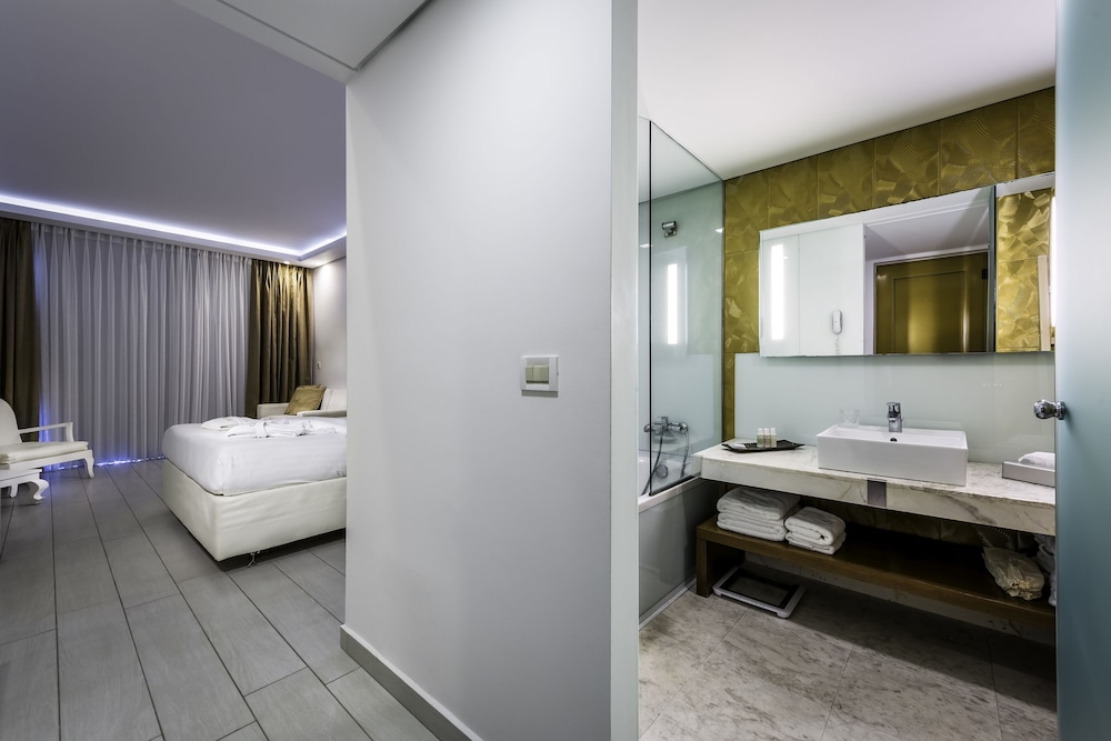 Diamond Deluxe Hotel Wellness Amp Spa Adults Only 26/76