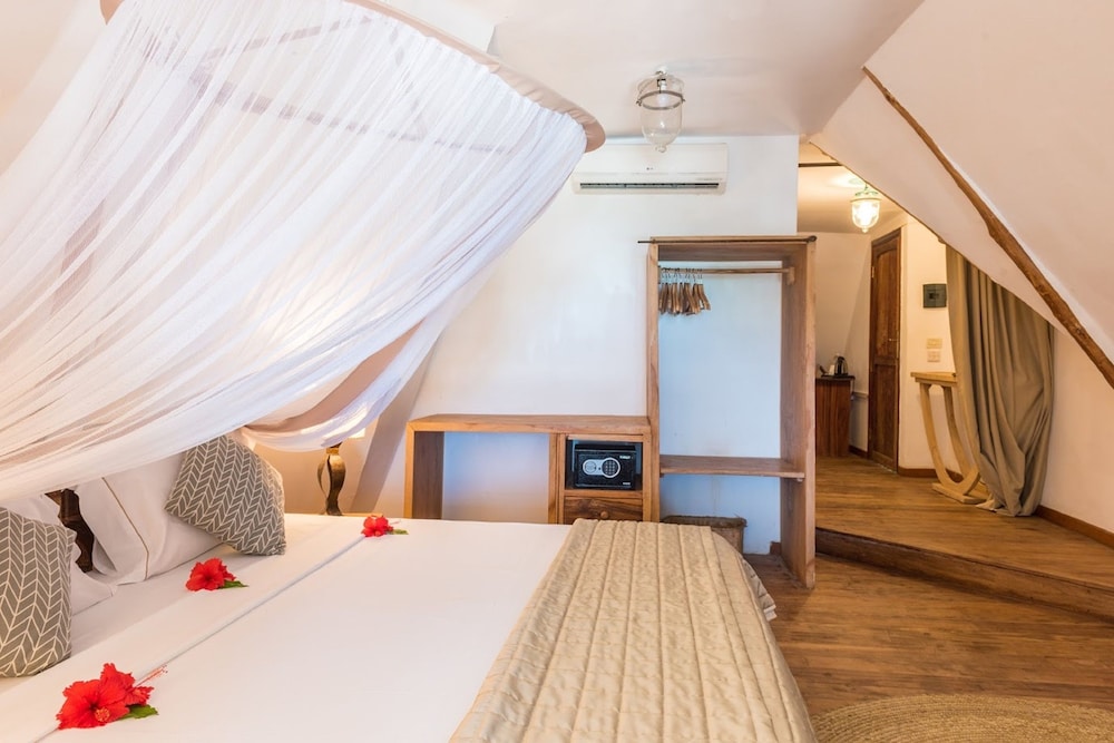 Comfort, Triple, Balcony