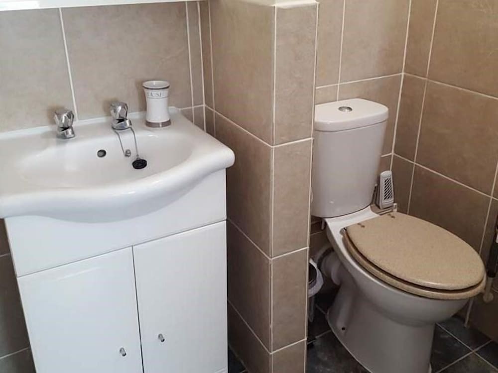 White Guest House 14/19