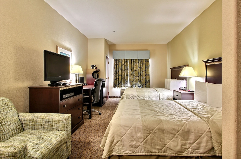 Magnolia Inn Suites 45/50