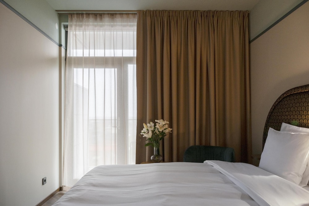 Willow, WorldHotels Crafted 18/48
