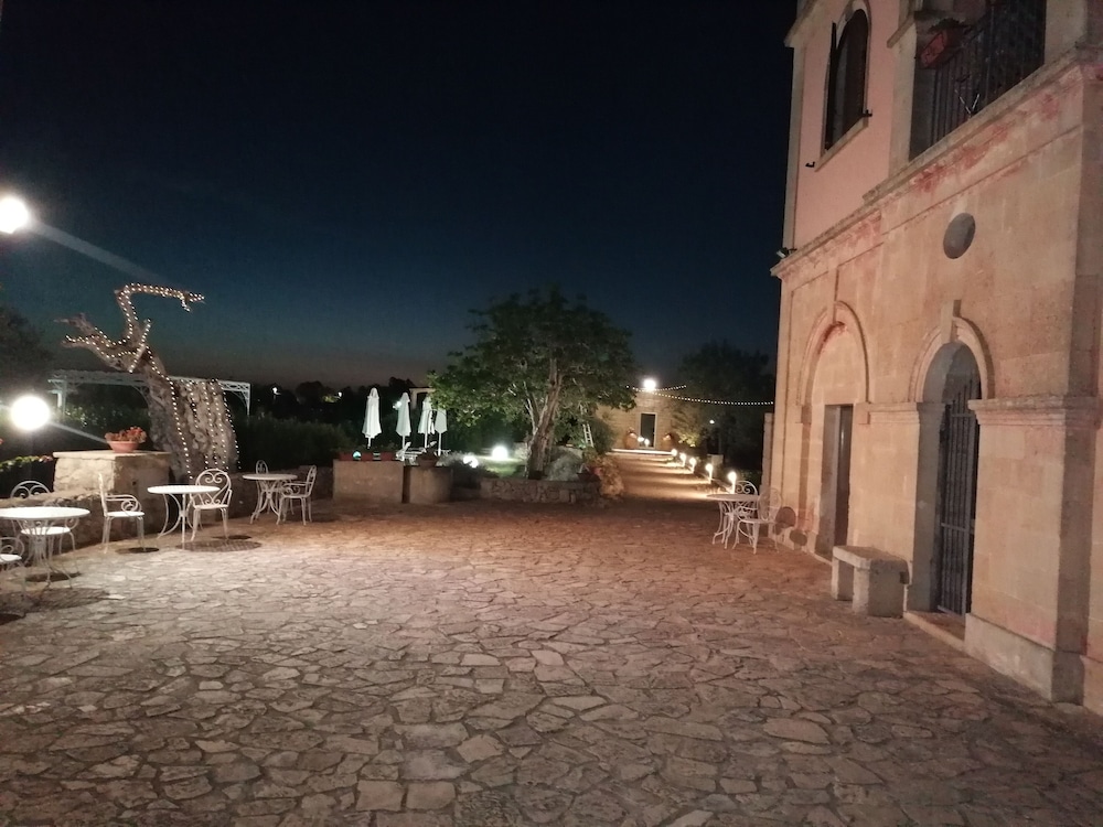 Tenuta Pigliano 51/55