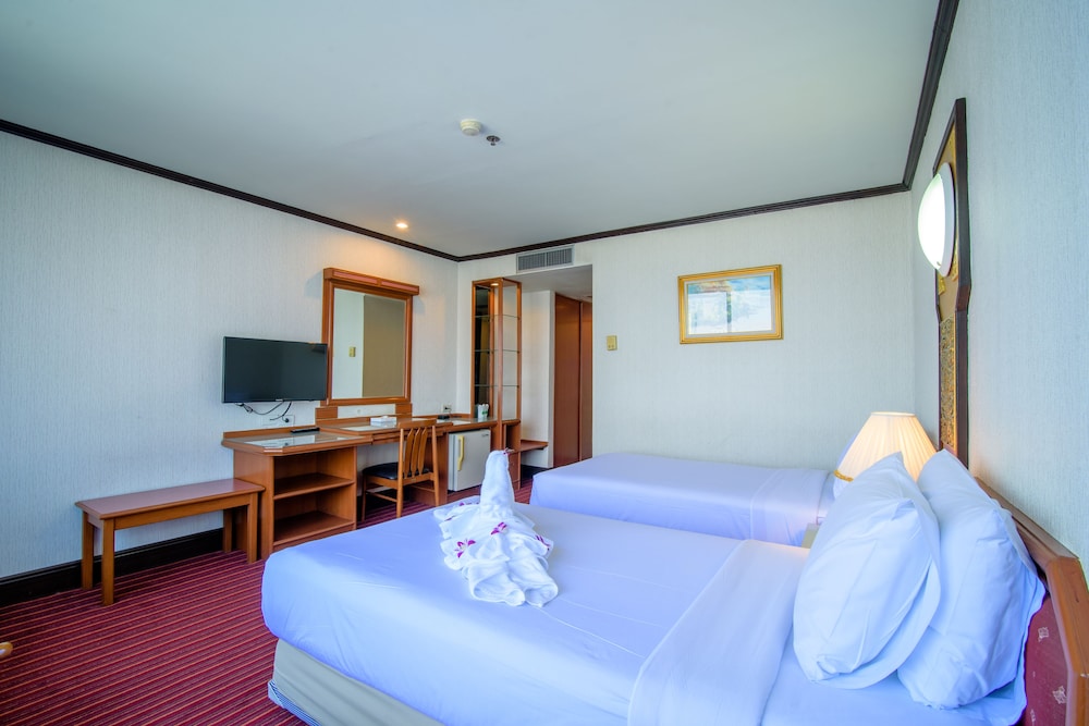 Alexander Hotel 18/50