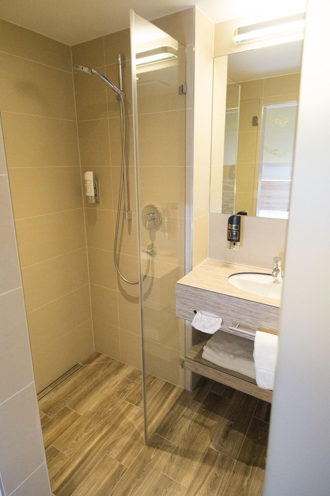 غرفة اقتصادية بغرفة نوم واحدة، Hotel Dollinger 3/3