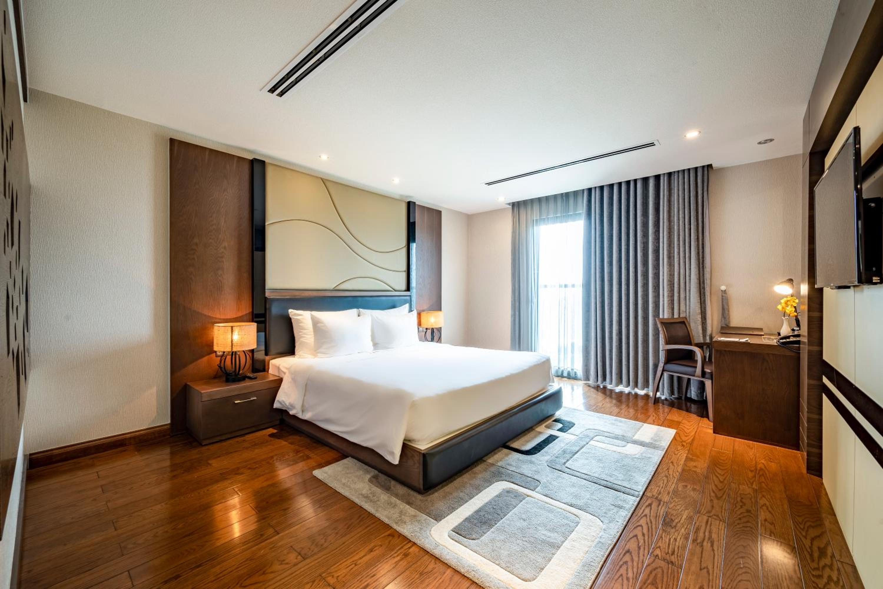 Malibu, Suite, King Bed