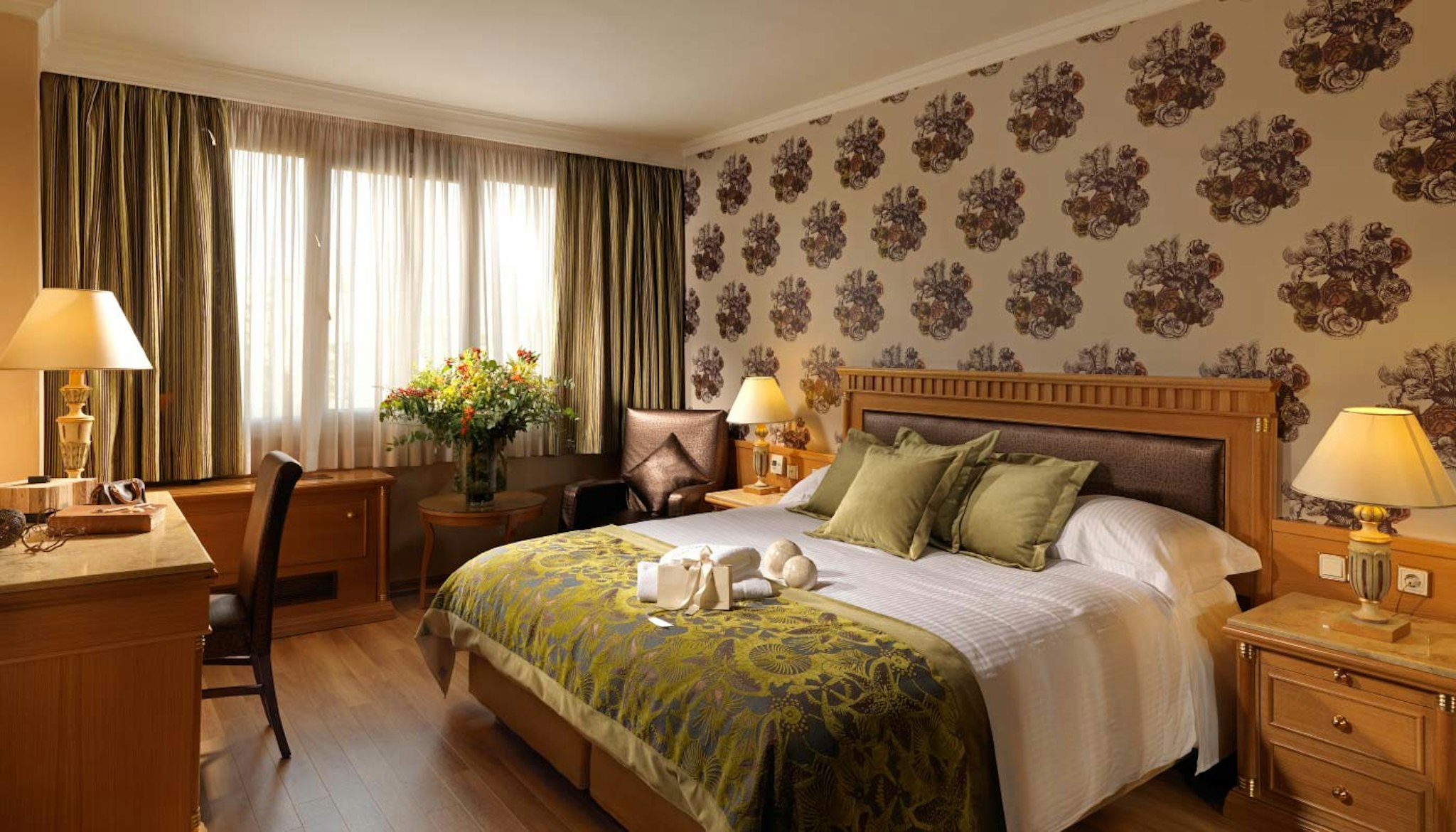 Divani Caravel Hotel 34/87