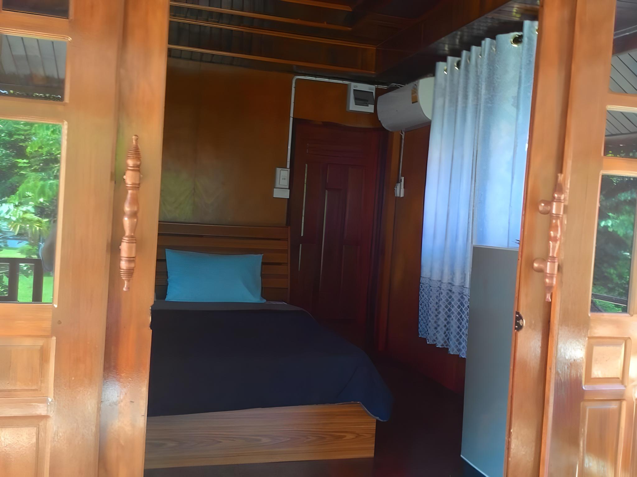 Thai, Villa