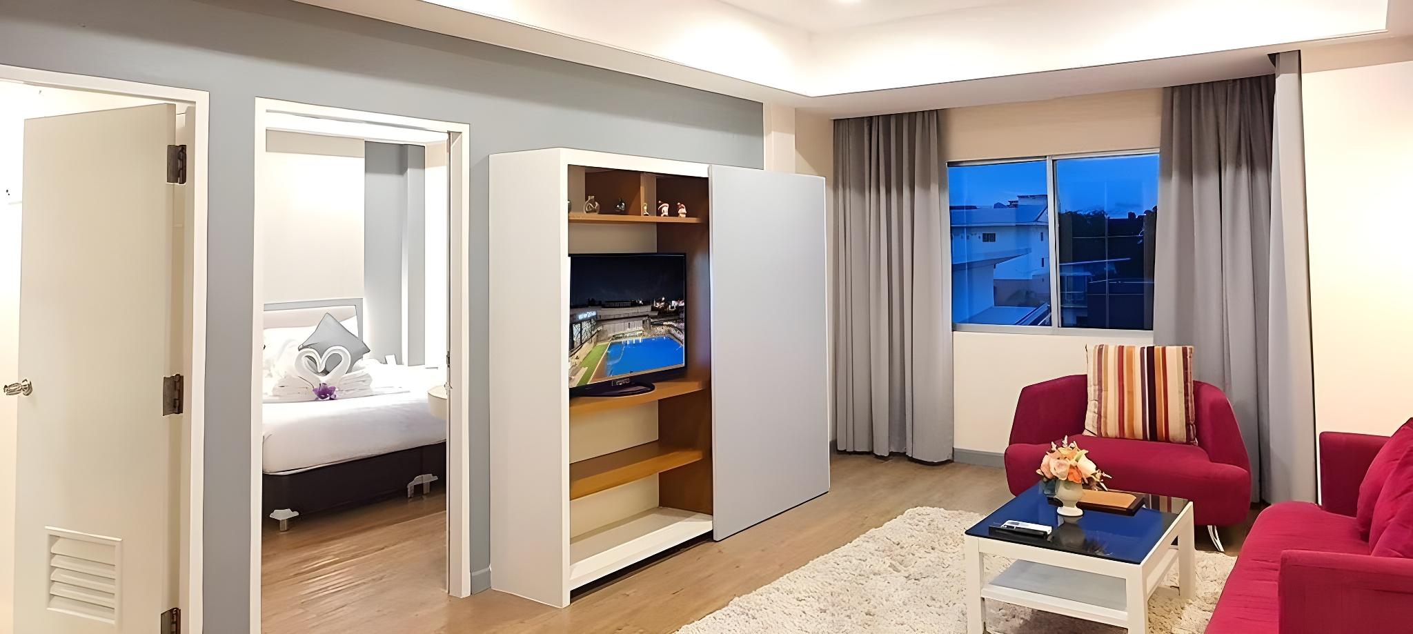 DELUXE, SUITE