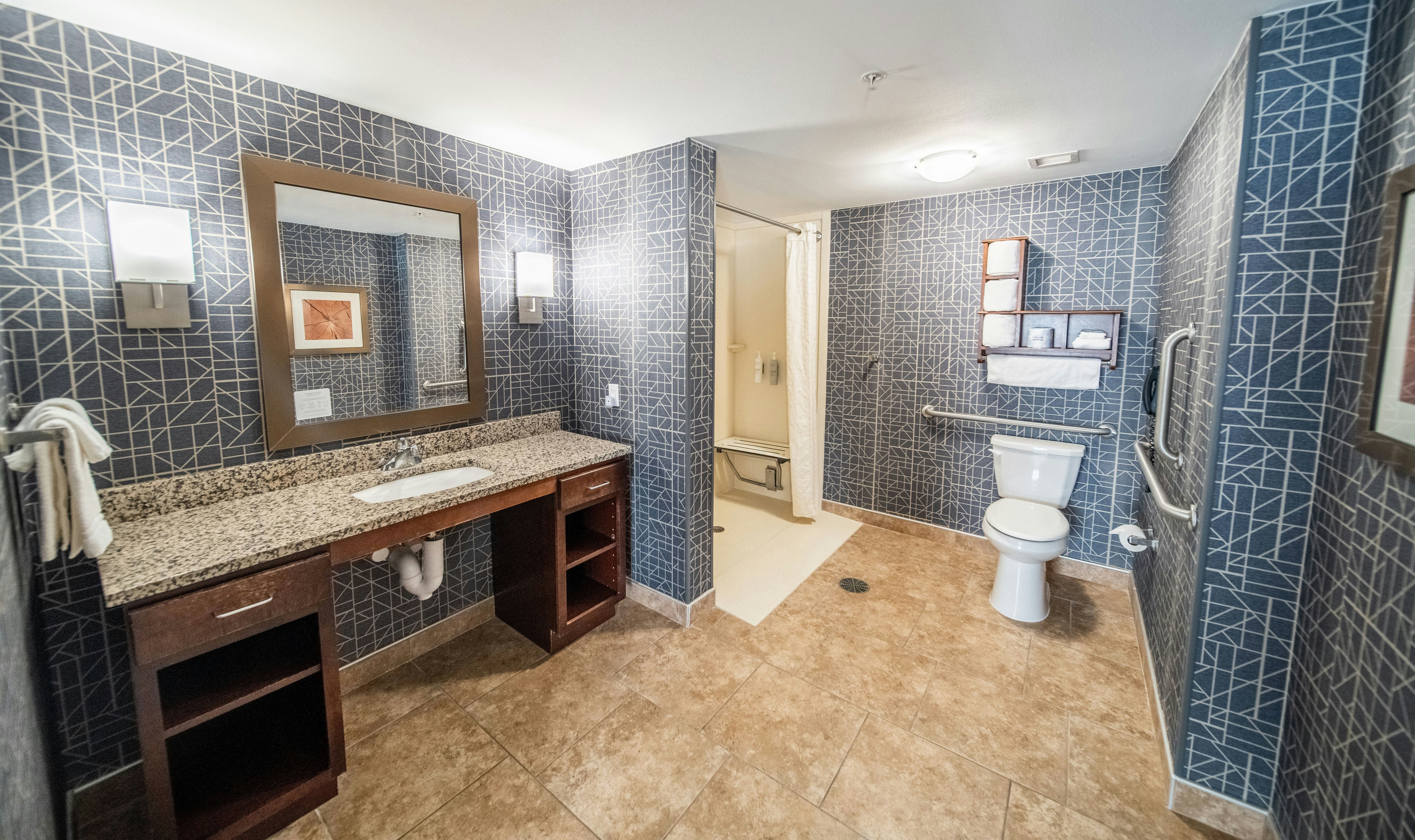 SUITE, 2 QUEEN BEDS, ACCESSIBLE