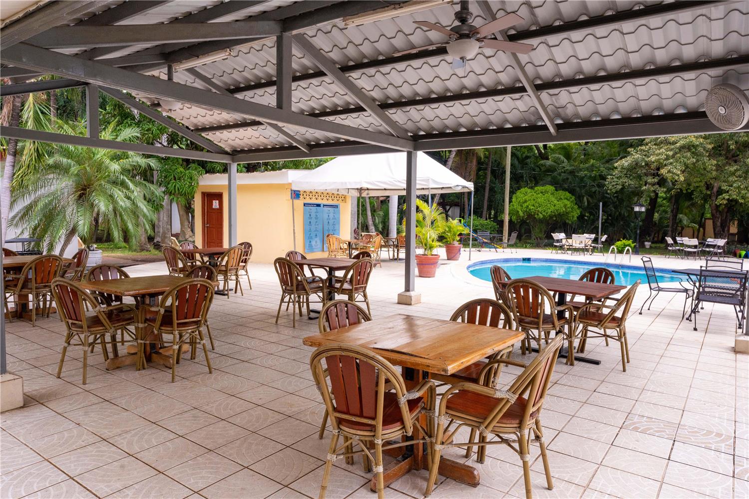 restaurant cafeteria