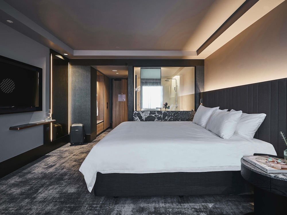 غرفة ديلوكس تنفيذية بسرير كينج مع دخول صالة النادي في طابق مرتفع، Pullman East Melbourne 3/10