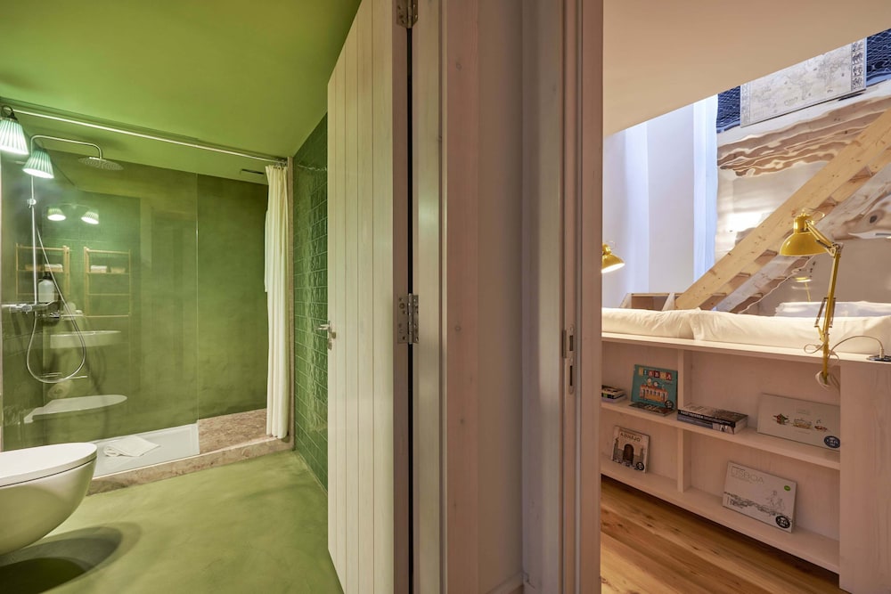 Cais Urban Lodge 49/50