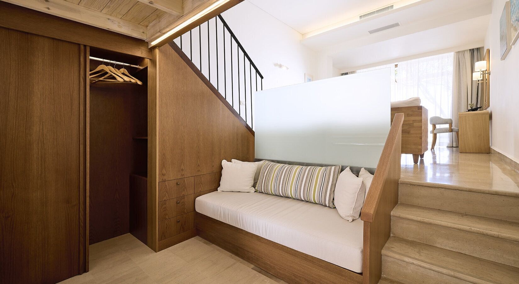 Open Plan, Club, Suite, Double Bed, Sea Front, 2 Sofa, Private Pool