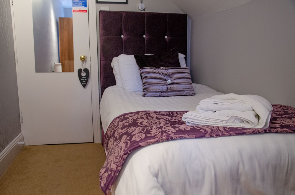 The Lemonfield Hotel 27/39
