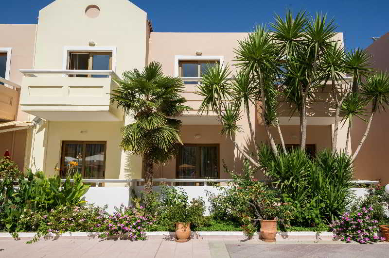 Oscar Suites and Village 4/46