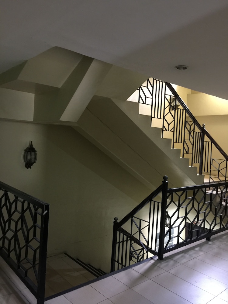 Sampaguita Suites Plaza Garcia 11/20