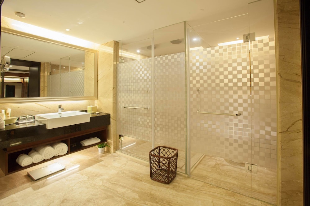 Nanning Landmark Hotel 65/66