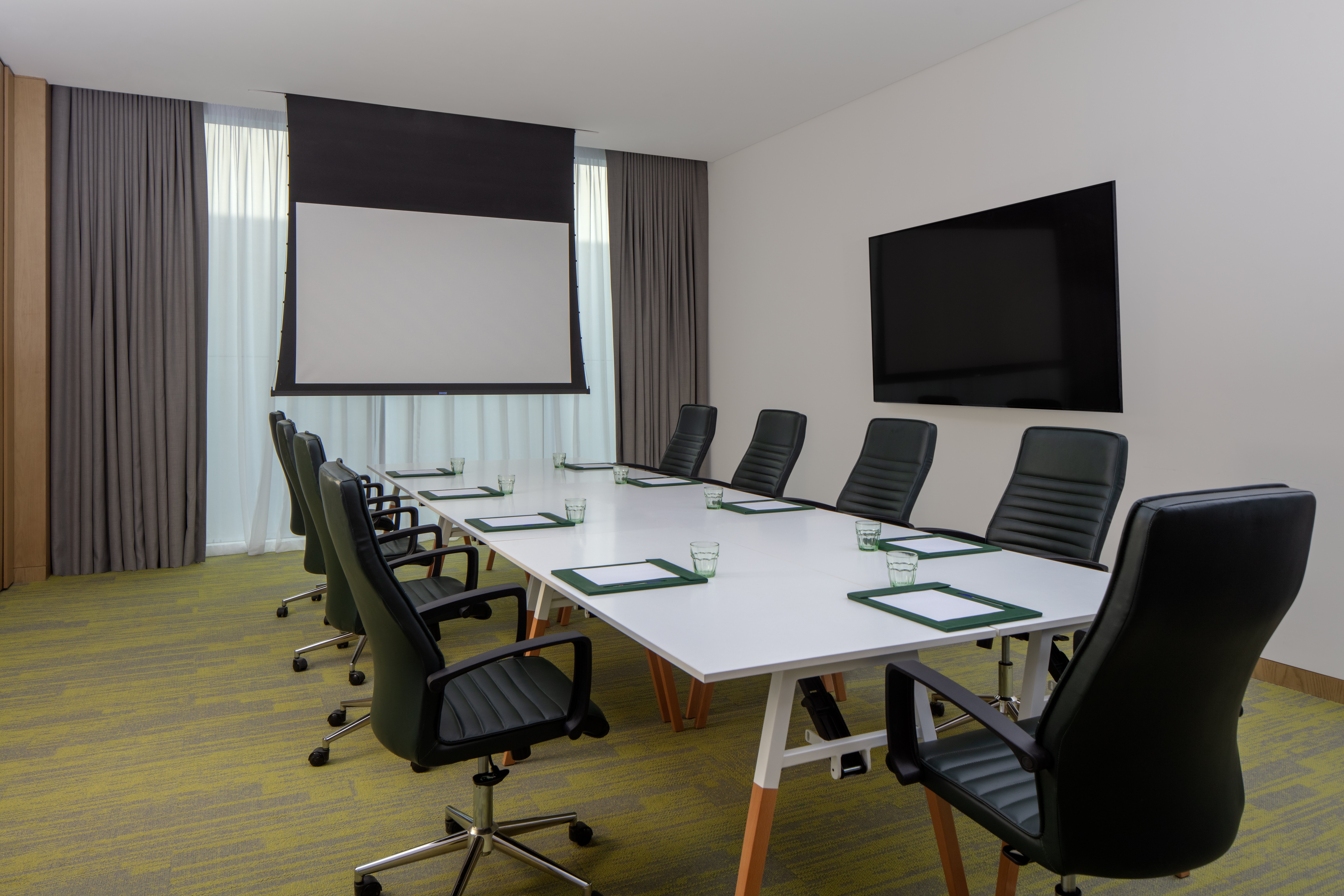 Staybridge Suites Dubai Business Bay 43/53