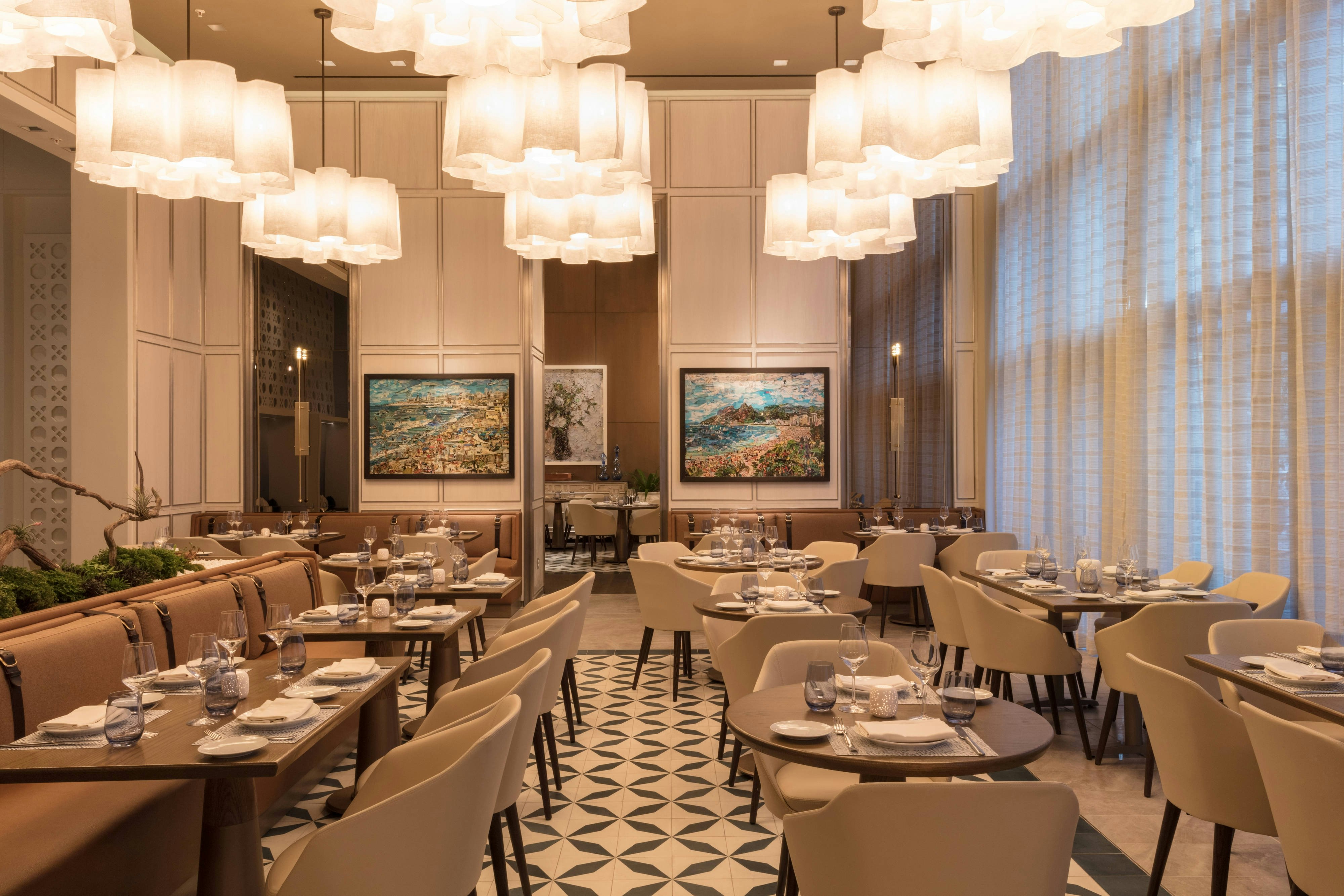 Hotel Beaux Arts Autograph Collection 24/24