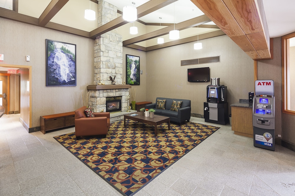 MOUNTAIN RETREAT HOTEL 30/41