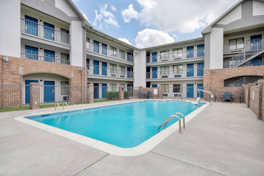 Motel6 Lafayette, LA 55/61
