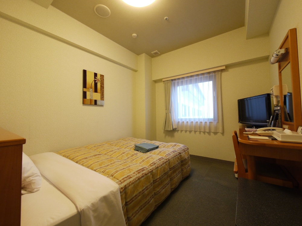 ROOM, SINGLE, SINGLE BED, SMOKING
