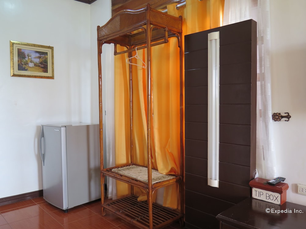 Alona Hidden Dream Resort by SMS Hospitality 35/50