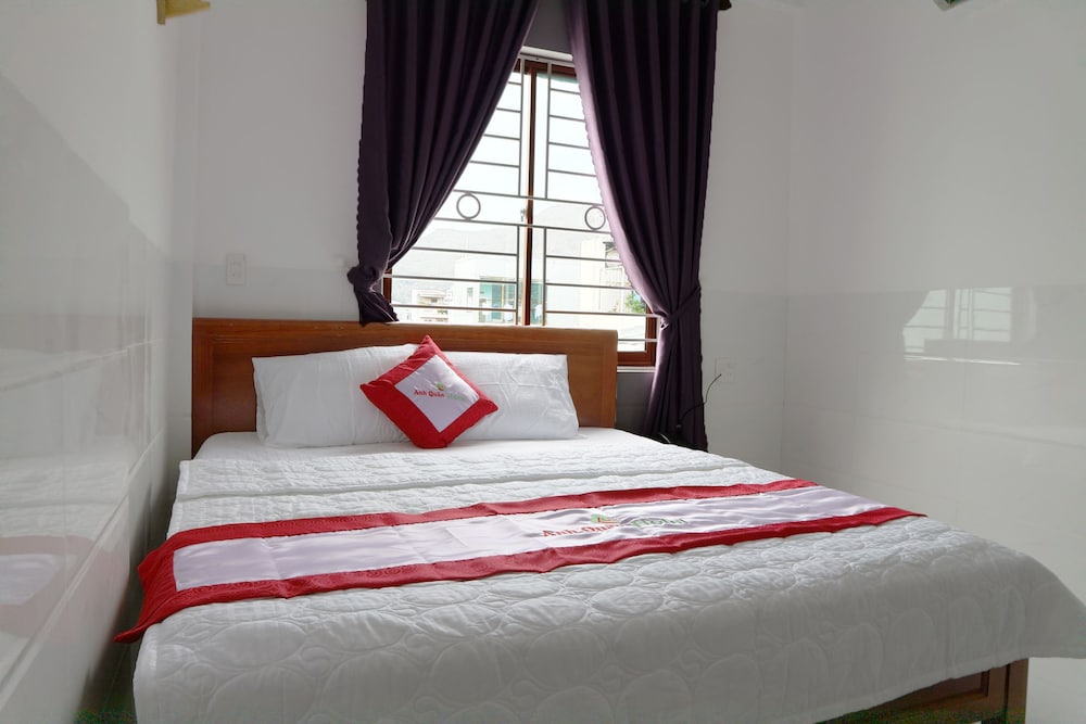 Anh Quan Hotel 24/50