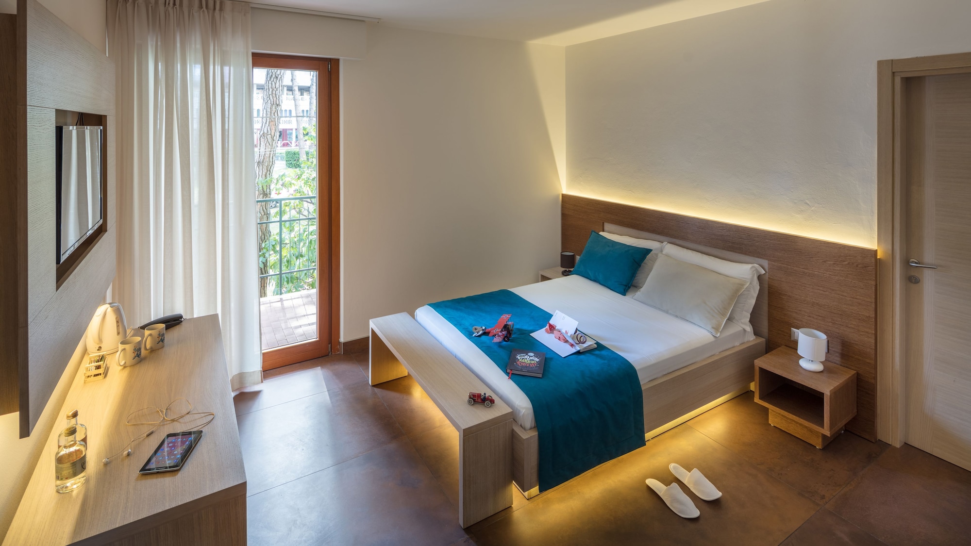2 BEDROOMS, CONNECTING, DOUBLE BED