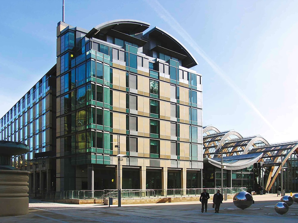 Mercure Sheffield St Paul's Hotel & Spa 72/77