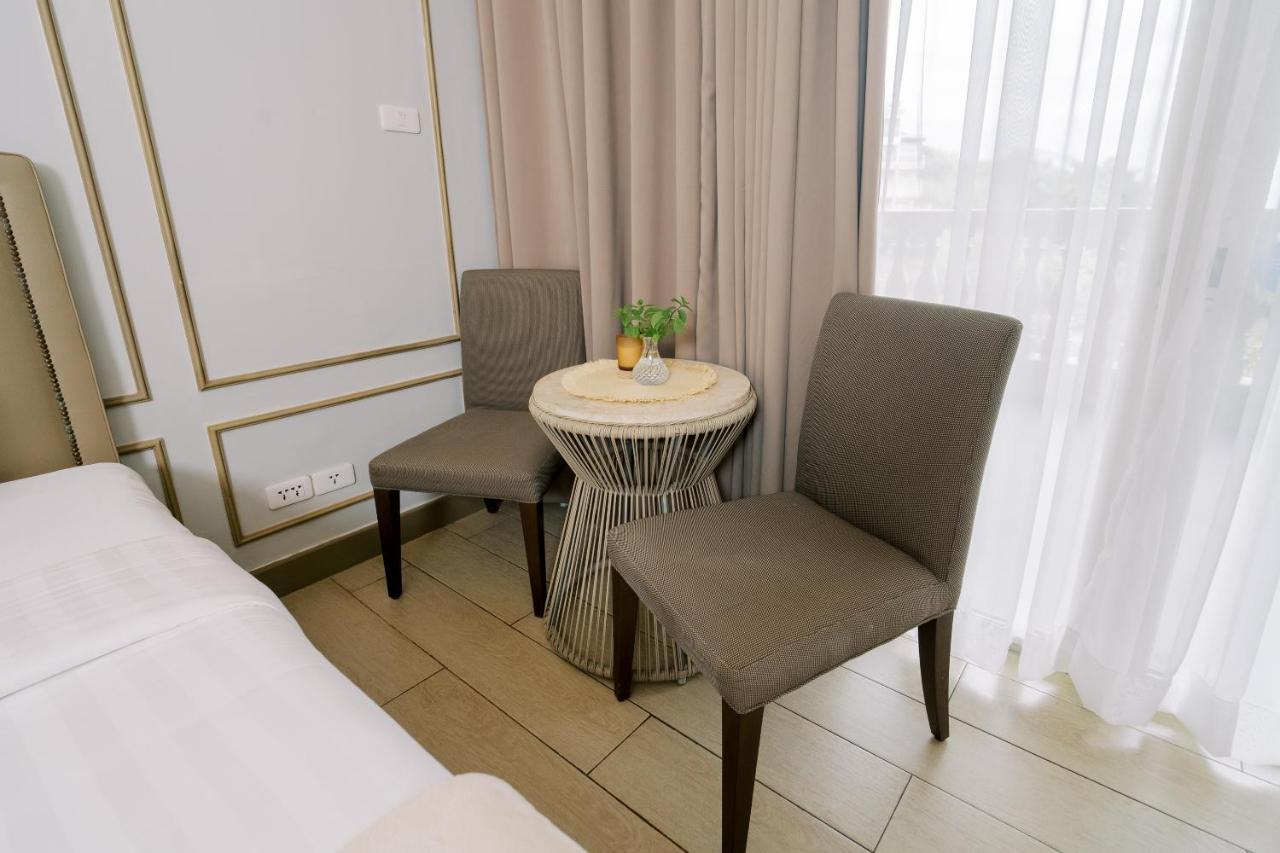 MCollection - Scenic Tagaytay Getaway with Taal Views 20/33