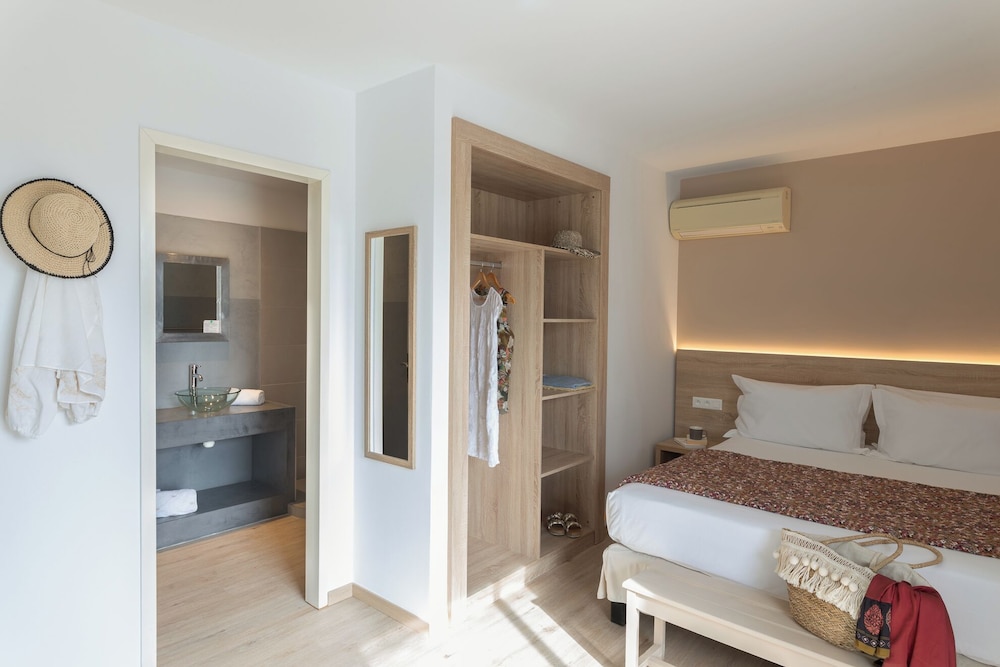 Golfe Hotel 34/74