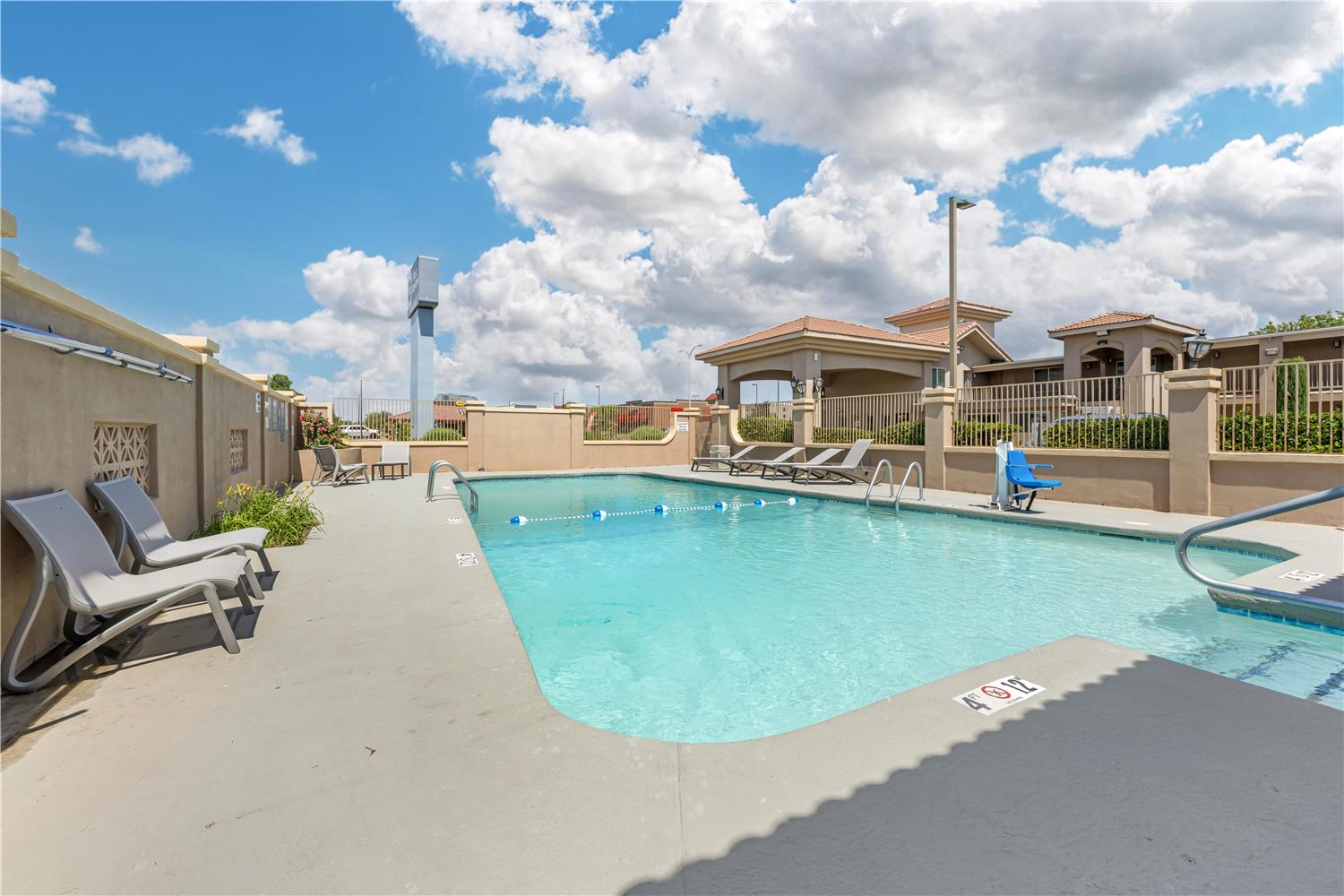 Best Western El Rancho Palacio 13/14